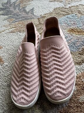 Sonoma Slip-On Knit Sneakers in Dusty Rose